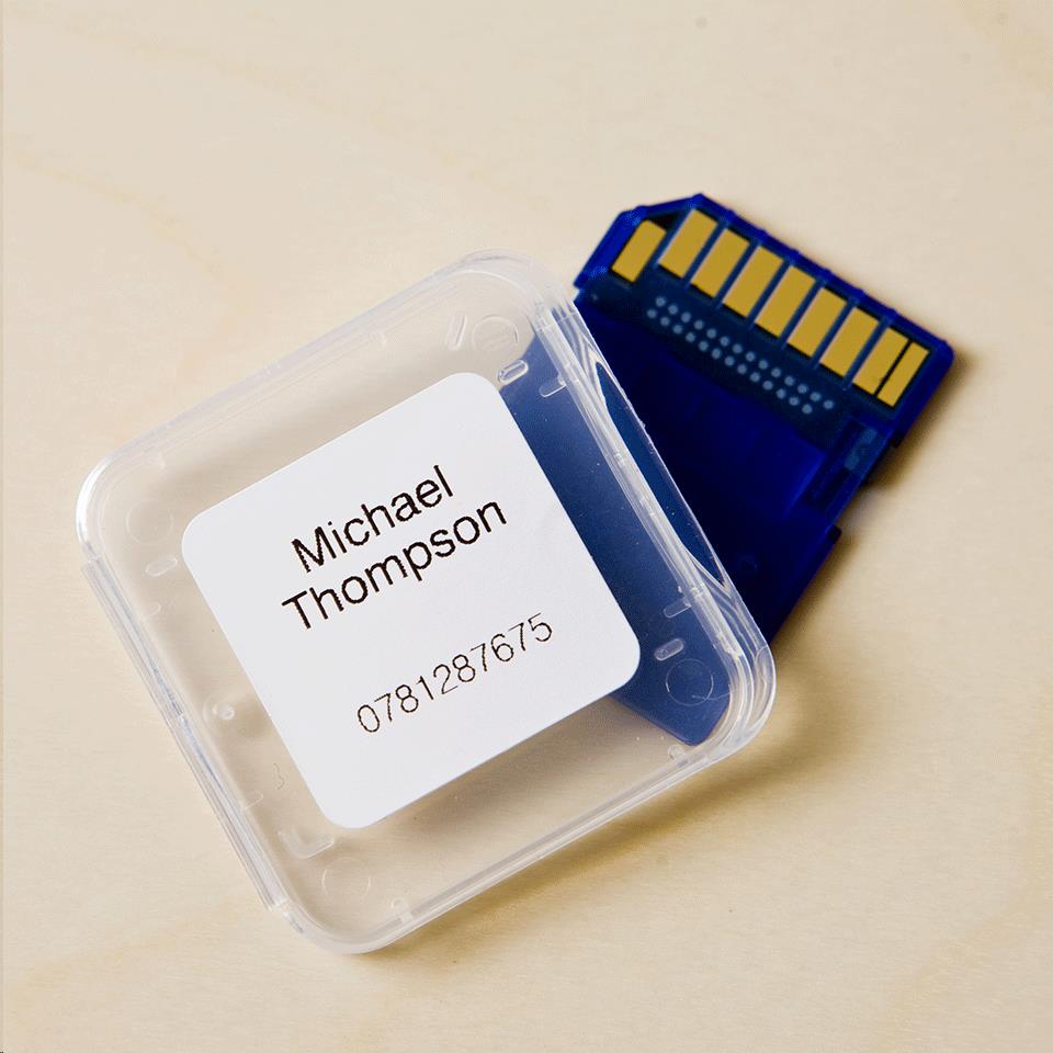 Brother DK límmiðar DK-11221 (23mm x 23mm) límmiðar (svart á hvítu)